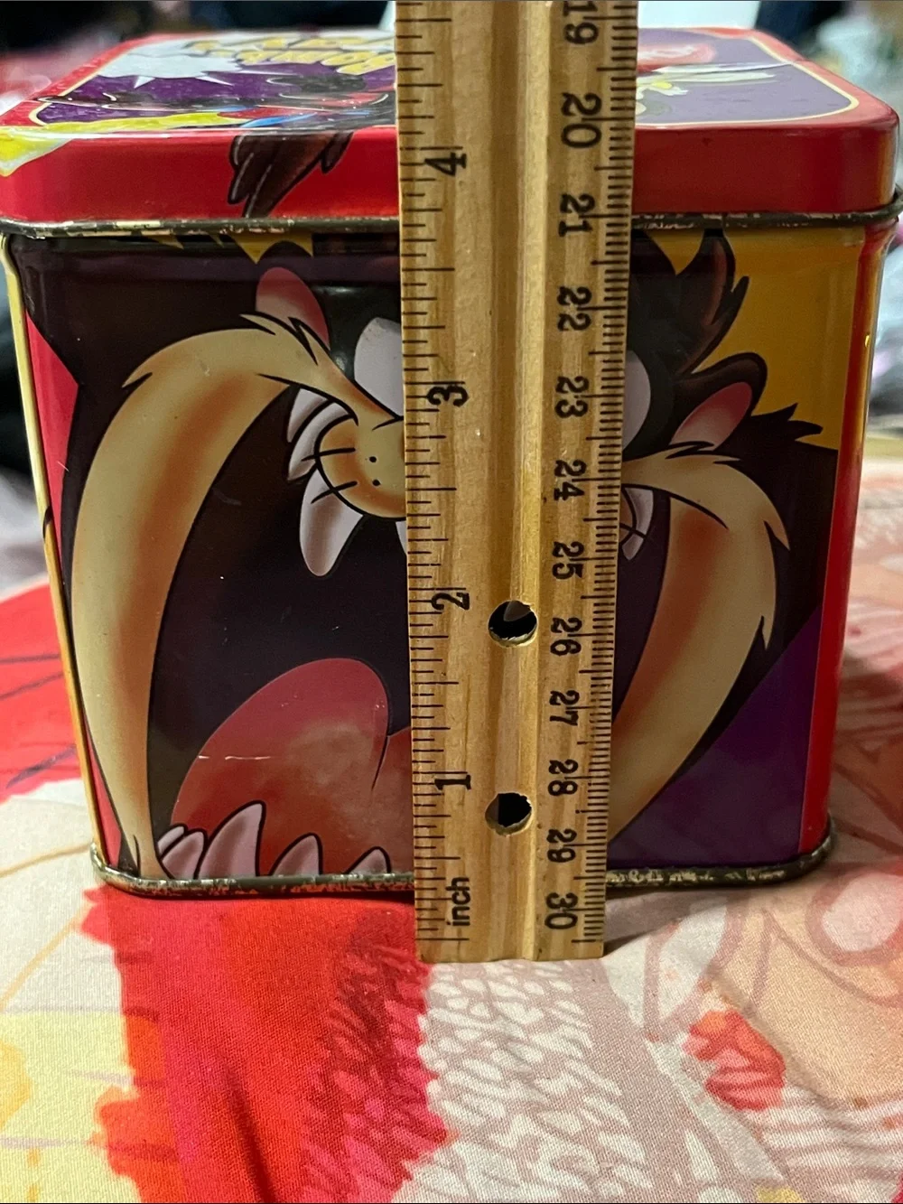 Warner Bros. Tasmanian Devil Metal Tin in Red and Yellow